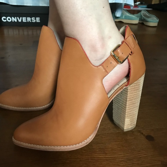 Elizabeth and James booties size 9.5 - Picture 3 of 6